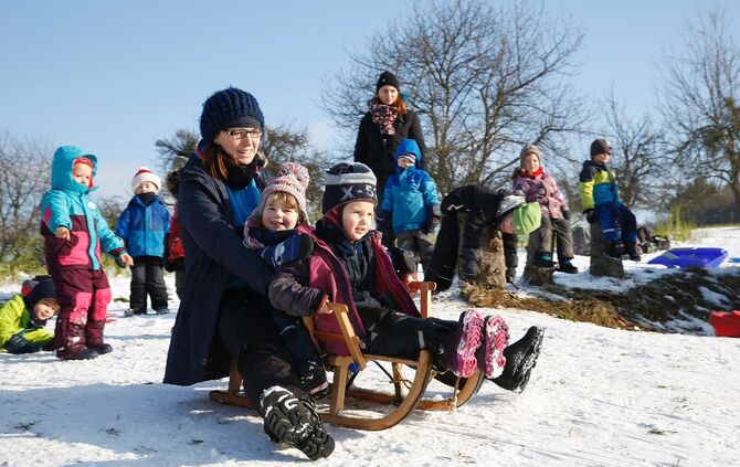 Waldkindergarten Berglen Schlittenfahren_3