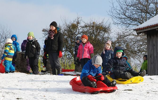 Waldkindergarten Berglen Schlittenfahren_9