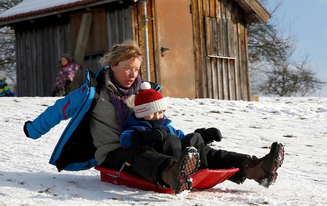 Waldkindergarten Berglen Schlittenfahren_10