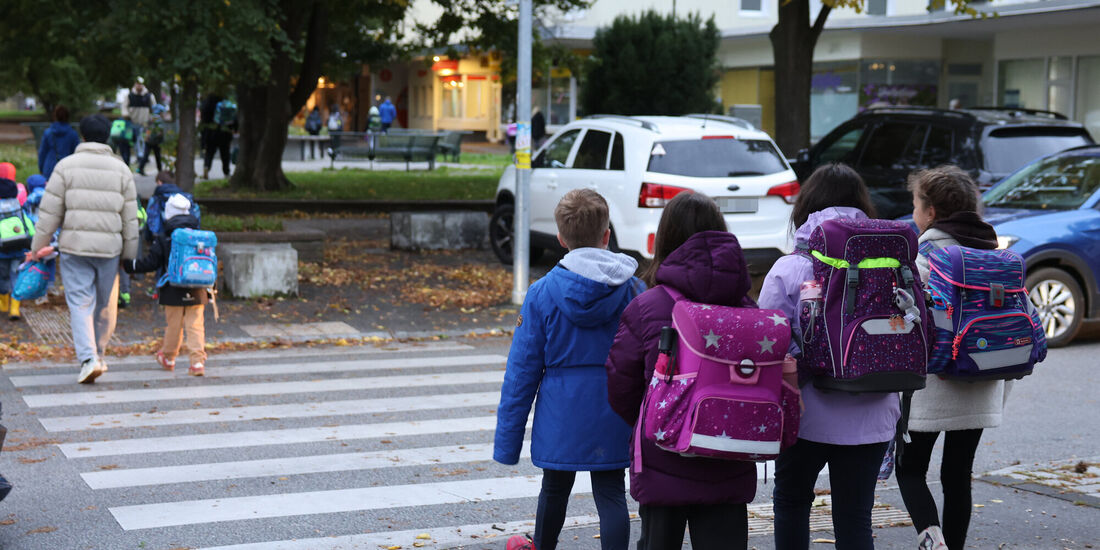 Auf seinem Schulweg wurde ein Junge von einem Mann in einen Hinterhof gezogen. Nun melden sich die Eltern zu Wort und loben die
