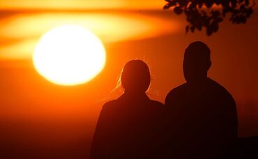 Valentinstag: Wie Liebe unser Gehirn auf den Kopf stellt