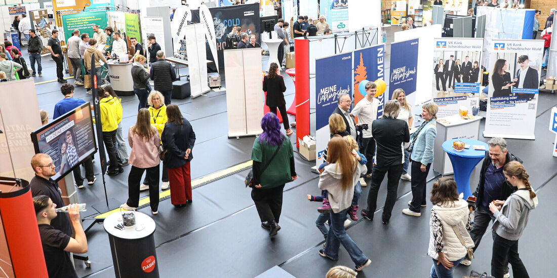 Die Ausbildungsmesse in der Justinus-Kerner-Halle hilft beiden Seiten weiter: jungen Menschen bei der Orientierung, Firmen und O