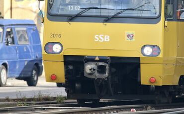Am Freitagabend kommt es aufgrund einer Demonstration zu Fahrplanänderungen bei Bus und Bahn (Symbolfoto).