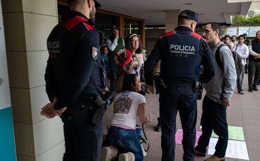 Aktive Sterbehilfe für junge Frau spaltet Spanien