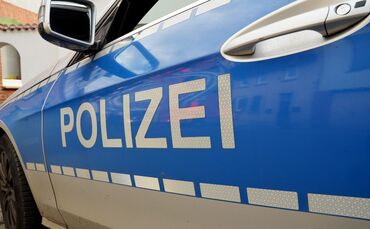 Die Polizei sucht nach einem Vermissten. (Symbolbild)