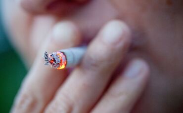 Das britische Parlament hat ein Gesetz verabschiedet, das den Verkauf von Tabakprodukten schrittweise verbietet. (Symbolbild)