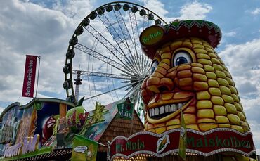 Ein Snack und die Fahrt mit dem Riesenrad mussten bei unserem Besuch ausfallen, denn das Budget war schnell aufgebraucht.