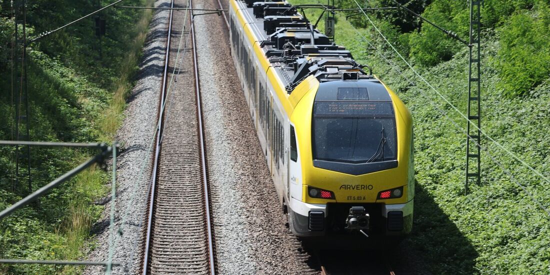 Auf der Remsbahn wurde eine MEX bei einem Unfall beschädigt. (Symbolbild)