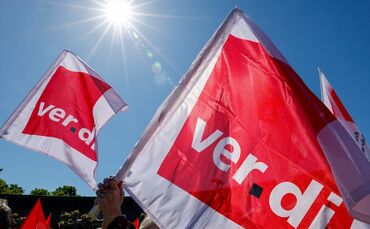 Weil die Arbeitgeber laut Verdi nur unzureichende Angebote vorgelegt haben, hat die Gewerkschaft für Dienstag eine zentrale Demo