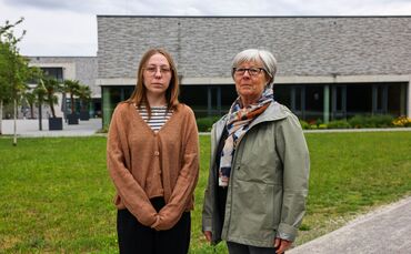 Birgit Burkhardt (69) und ihre Enkelin Fabienne (21) wollten gemeinsam zur Agentur für Arbeit gehen, um eine Beratung zu bekomme