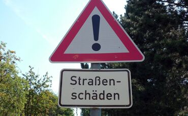 Straßenschäden (Symbolfoto).