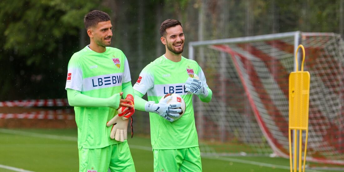 VfB-Torwart Dennis Seimen (rechts) fehlt verletzt bis Ende September – bekommt sein Ersatzmann Fabian Bredlow nun die Chance?