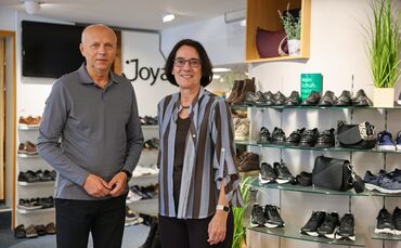 Andrea Sommer-Brojacz und karol Brojacz in ihrem Schuhgeschäft: "Privileg, das nicht selbstverständlich ist“