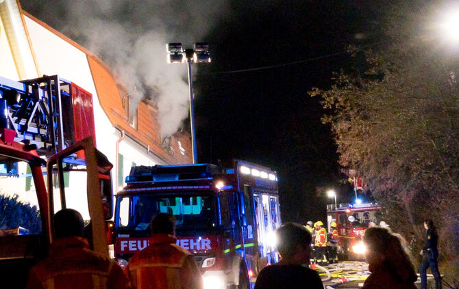 Dachstuhl in Brand geraten - Bild 07_5