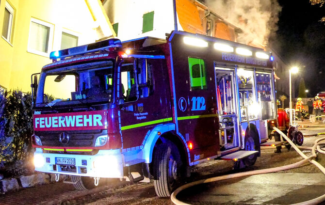 Dachstuhl in Brand geraten - Bild 03_6