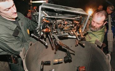 Waffen werden vernichtet_0