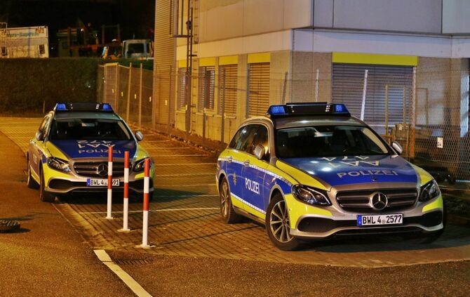 Testfahrzeug brennt auf der Teststrecke - NÃ¤chtlicher_5