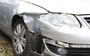 Blaulicht Unfall Delle Blechschaden symbol symbolbild symbolfoto