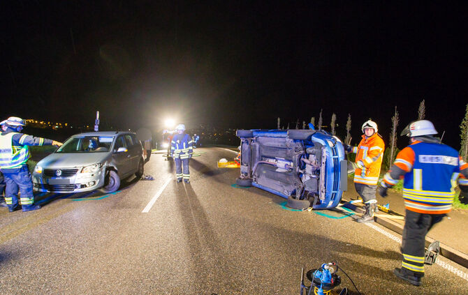 Unfall - Auto liegt auf der Seite - Bild 13_3