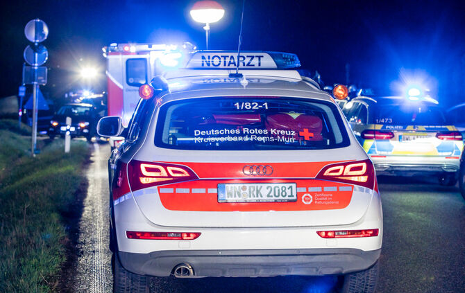 Unfall - Auto liegt auf der Seite - Bild 07_8