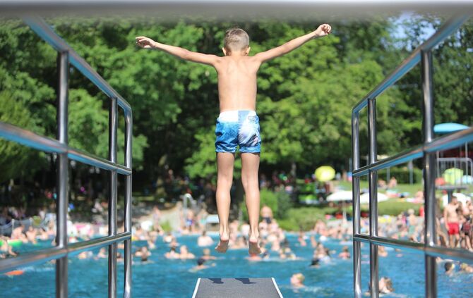 Waldfreibad Bad Schwimmbad Freibad Bittenfeld Waiblingen_0