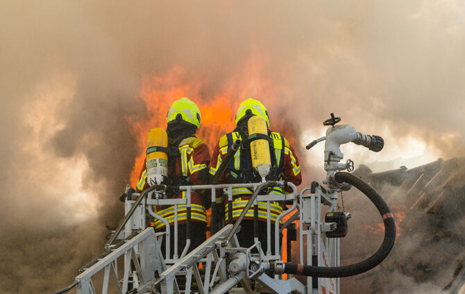 Ehemaliger "Ochsen" in Flammen - ein Todesopfer - Bild 27_0