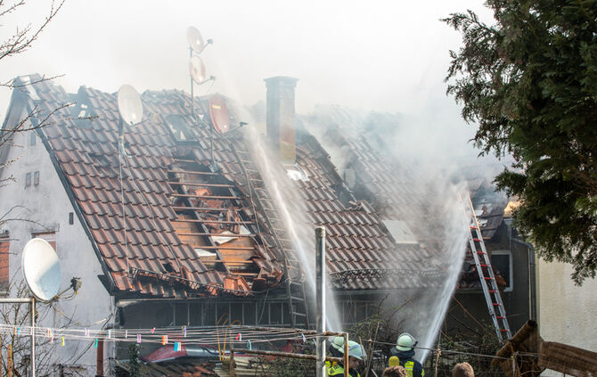 Ehemaliger "Ochsen" in Flammen - ein Todesopfer - Bild 47_5