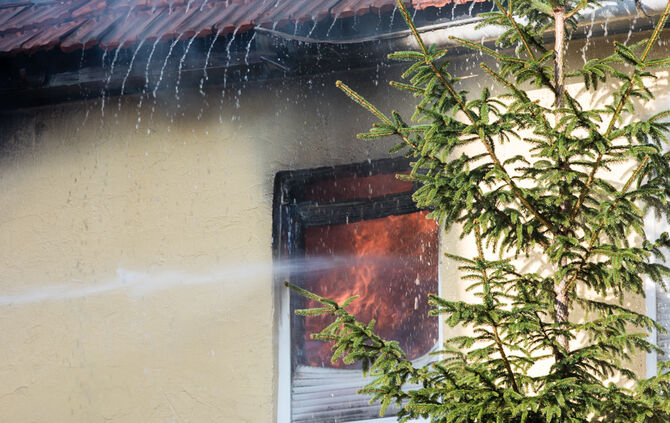Ehemaliger "Ochsen" in Flammen - ein Todesopfer - Bild 51_7