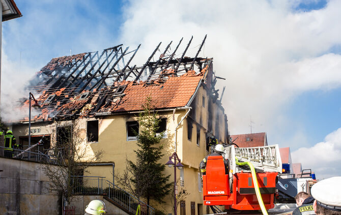 Ehemaliger "Ochsen" in Flammen - ein Todesopfer - Bild 48_8