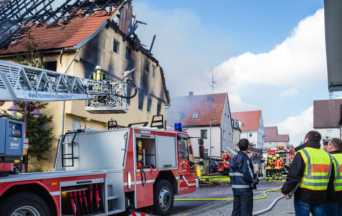 Ehemaliger "Ochsen" in Flammen - ein Todesopfer - Bild 50_14