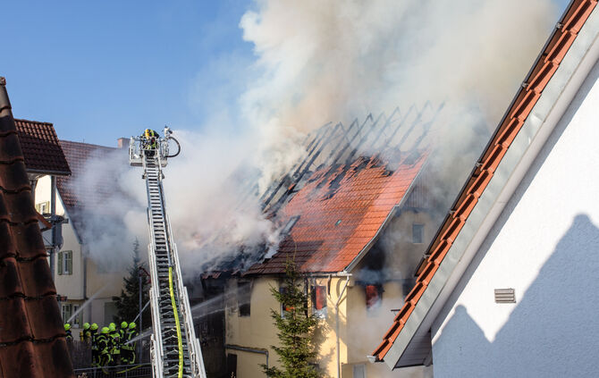 Ehemaliger "Ochsen" in Flammen - ein Todesopfer - Bild 22_35