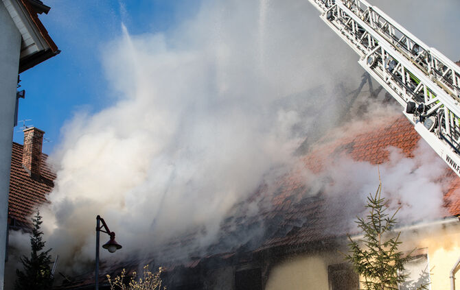 Ehemaliger "Ochsen" in Flammen - ein Todesopfer - Bild 20_37