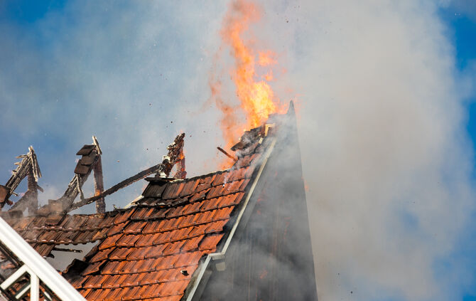 Ehemaliger "Ochsen" in Flammen - ein Todesopfer - Bild 14_43