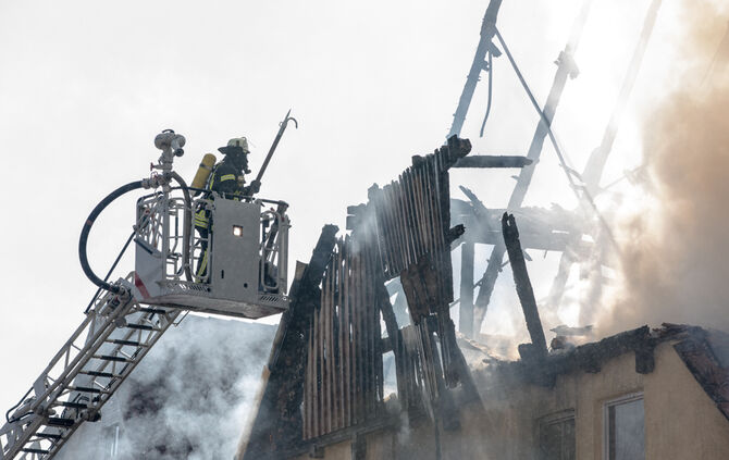 Ehemaliger "Ochsen" in Flammen - ein Todesopfer - Bild 13_44