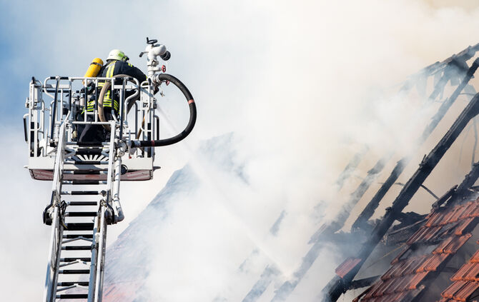 Ehemaliger "Ochsen" in Flammen - ein Todesopfer - Bild 10_47
