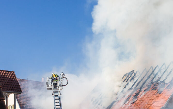 Ehemaliger "Ochsen" in Flammen - ein Todesopfer - Bild 09_48