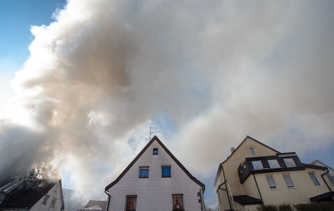 Ehemaliger "Ochsen" in Flammen - ein Todesopfer - Bild 06_51