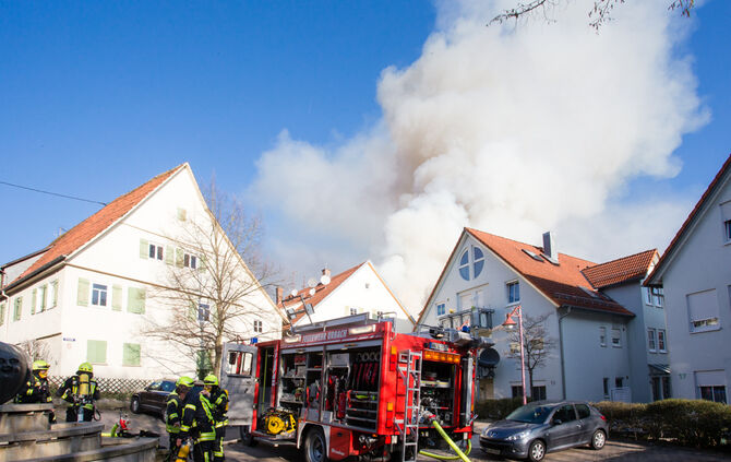 Ehemaliger "Ochsen" in Flammen - ein Todesopfer - Bild 01_53