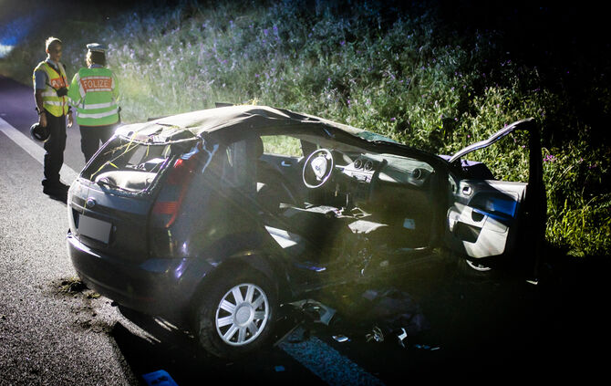 Schwerer Unfall B 14 - Vollsperrung - Bild 05_3