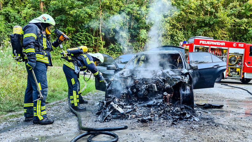Autobrand, Hegnacher Str., Waiblingen-Hohenacker, 24.08.2020.
