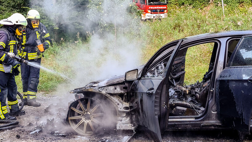 Autobrand, Hegnacher Str., Waiblingen-Hohenacker, 24.08.2020.