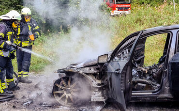 Autobrand, Hegnacher Str., Waiblingen-Hohenacker, 24.08.2020.