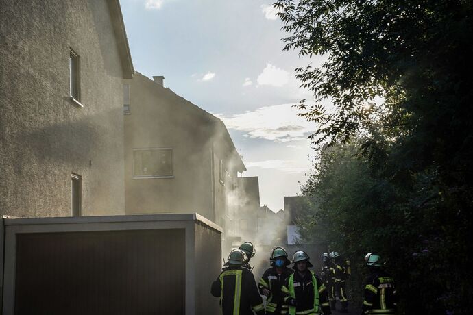 Winterbach: Trocknerbrand sorgt fuer starke Rauchentwicklung