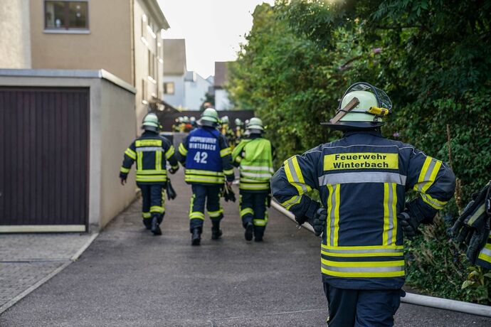 Winterbach: Trocknerbrand sorgt fuer starke Rauchentwicklung