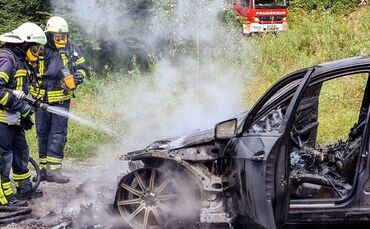 Autobrand, Hegnacher Str., Waiblingen-Hohenacker, 24.08.2020.