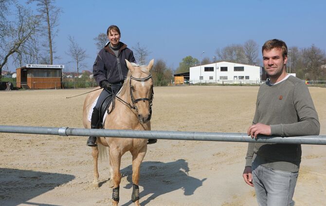 Neuer Reitplatz des Reitvereins_0