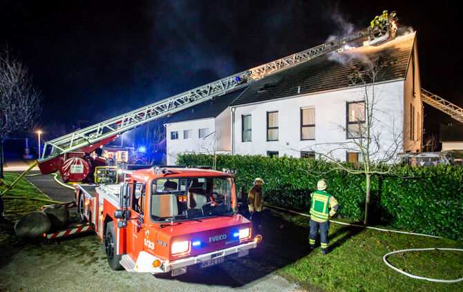 Dachstuhl brennt - Bild 19_10