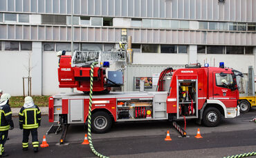 Feuerwehreinsatz bei Firma - Bild 08_0