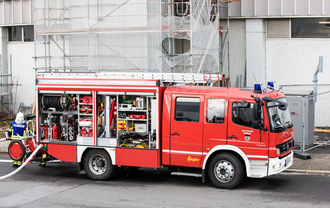 Feuerwehreinsatz bei Firma - Bild 10_8
