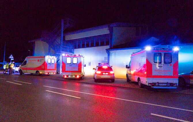 Gasalarm und zwei Verletzte im Wohnheim - Bild 03_1